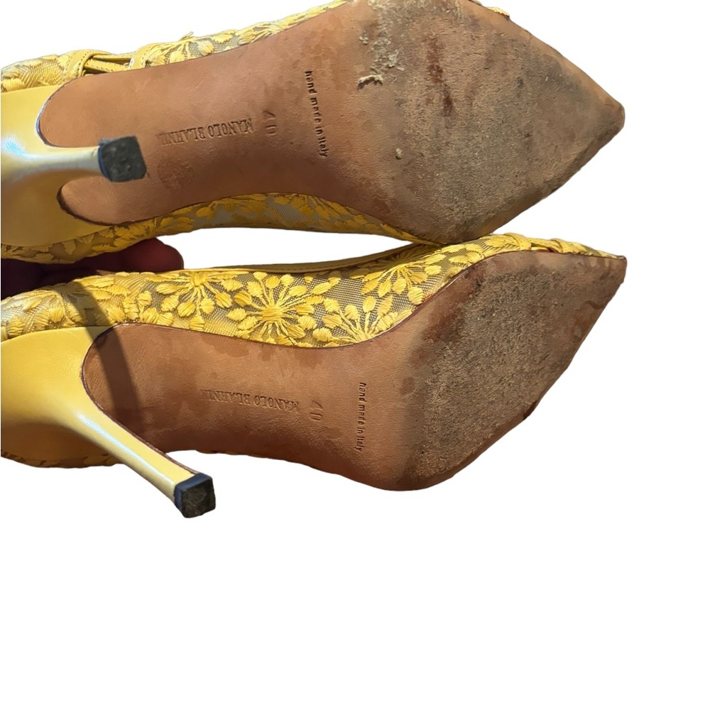 Yellow Embroidered Manolo Blahnik’s Size 40 - Picture 5 of 5